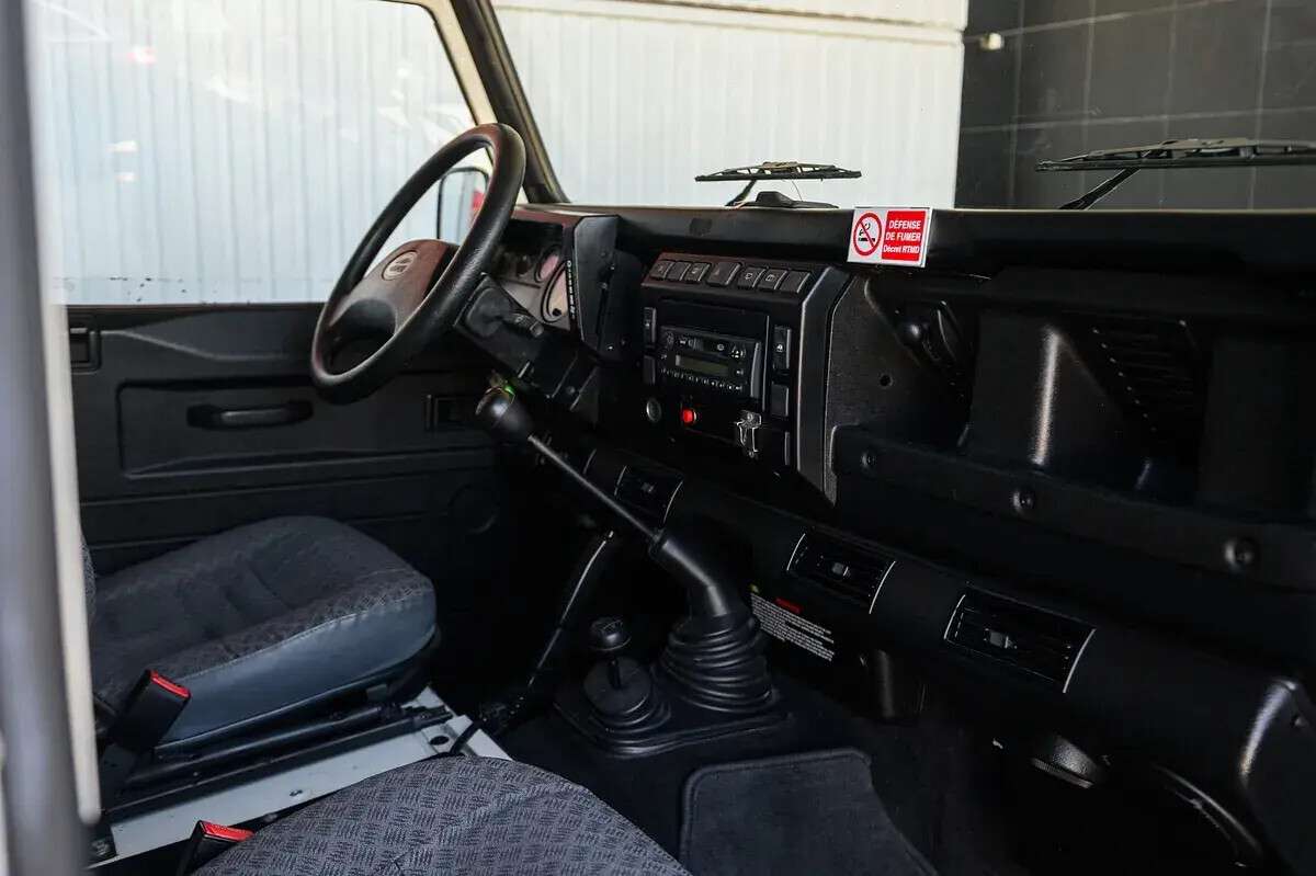 land-rover-defender-2007-diesel-2495cc