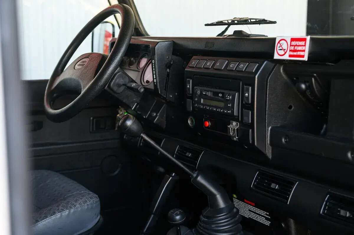 land-rover-defender-2007-diesel-2495cc