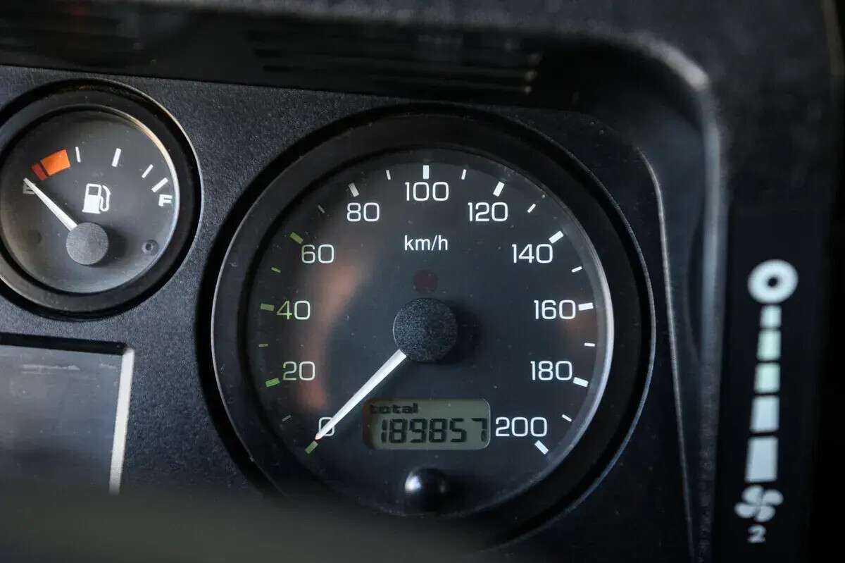 land-rover-defender-2007-diesel-2495cc