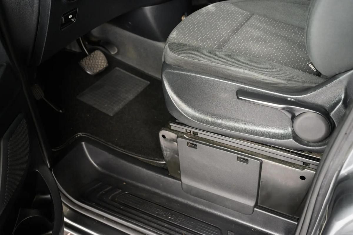 mercedes-benz-vito-tourer-114-cdi-long-2022-diesel-1950cc