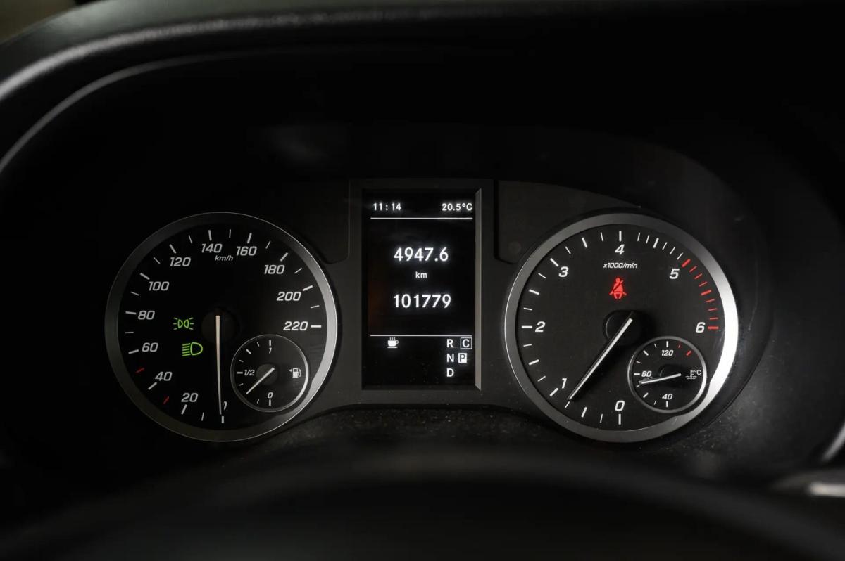 mercedes-benz-vito-tourer-114-cdi-long-2022-diesel-1950cc
