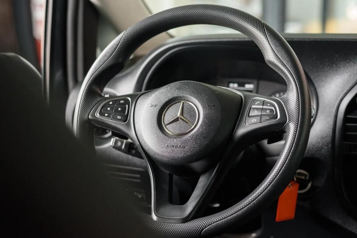 mercedes-benz-vito-tourer-114-cdi-long-2022-diesel-1950cc
