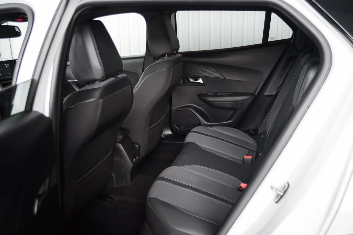 peugeot-2008-2023-gasolina-1199cc