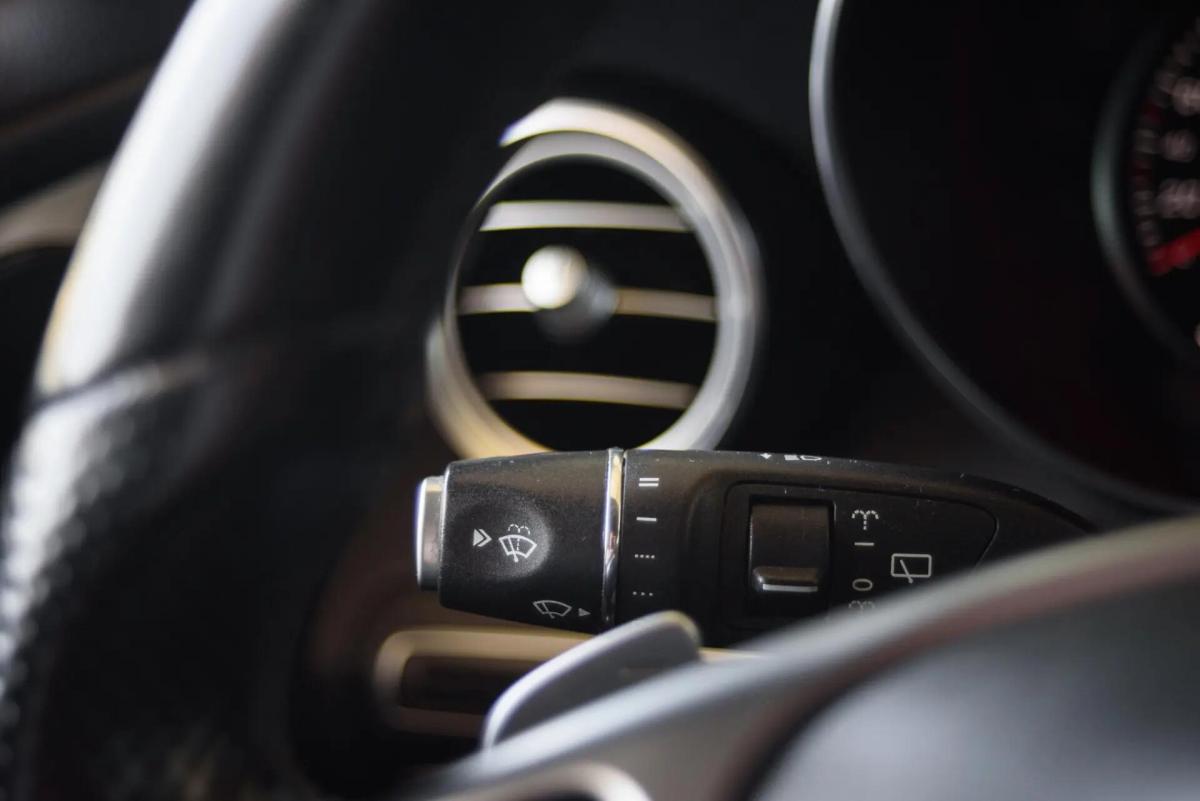 mercedes-benz-glc-250-4matic-2015-diesel-2143cc