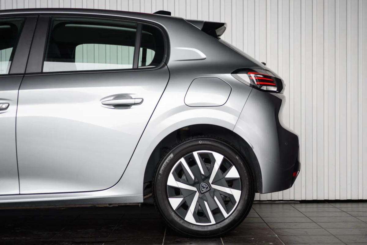 peugeot-208-2024-gasolina-1199cc