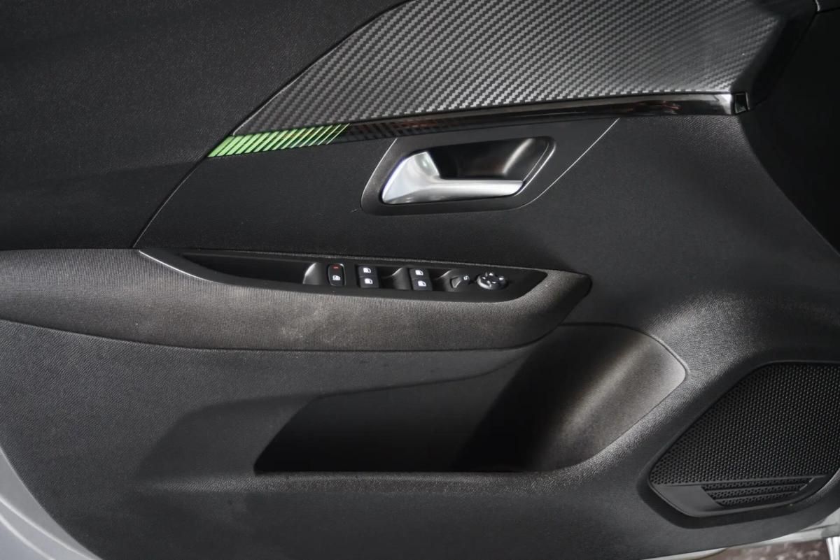 peugeot-208-2024-gasolina-1199cc