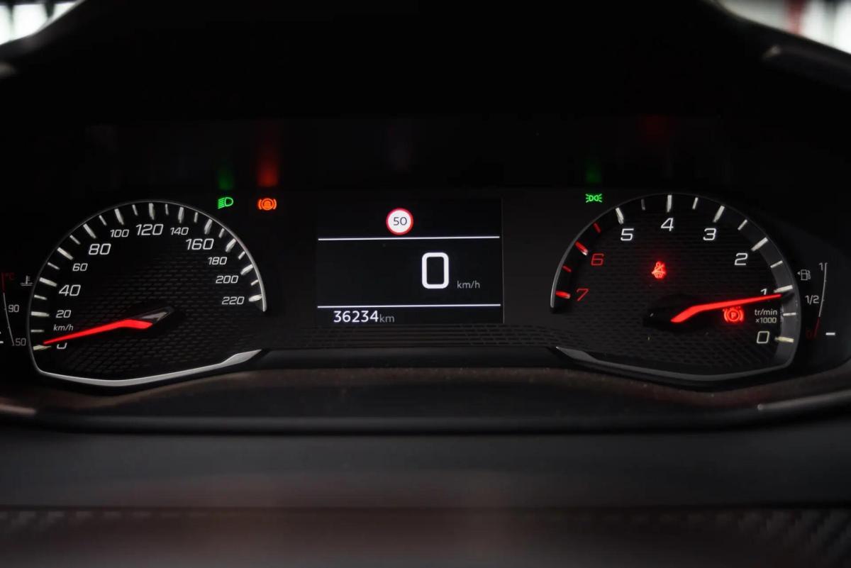 peugeot-208-2024-gasolina-1199cc