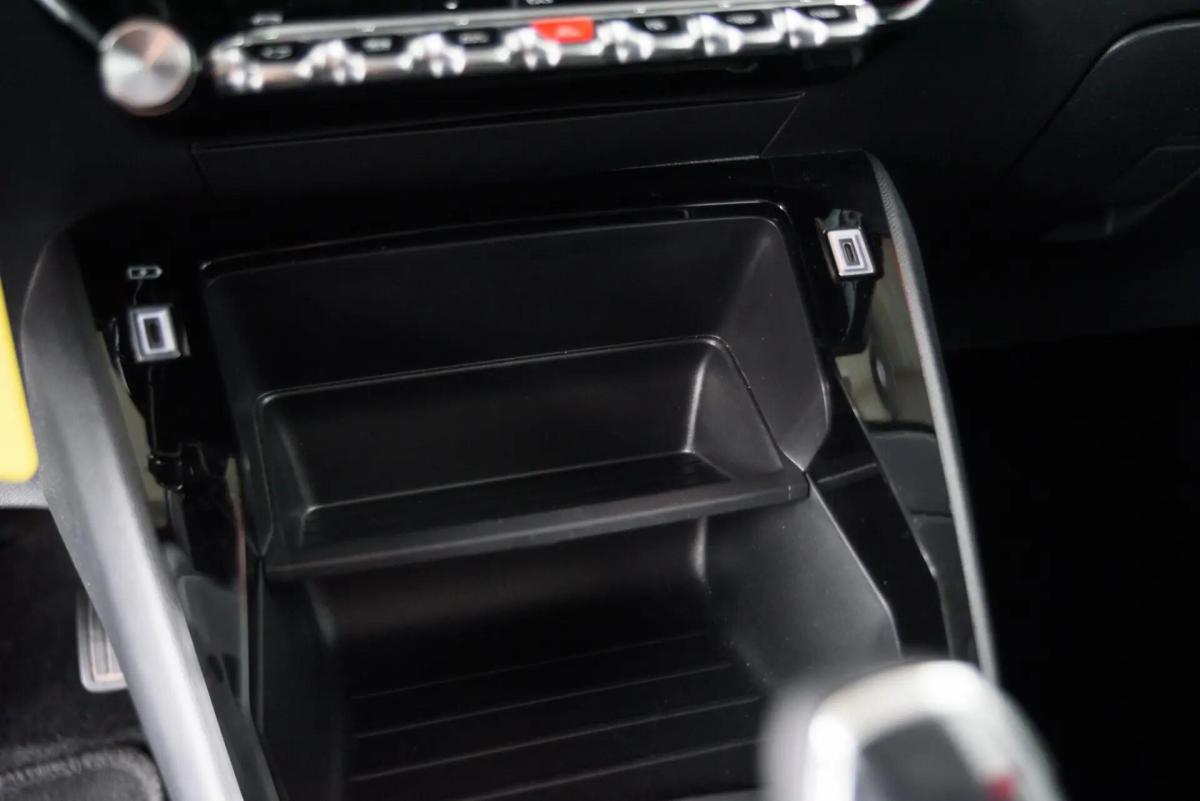 peugeot-208-2024-gasolina-1199cc