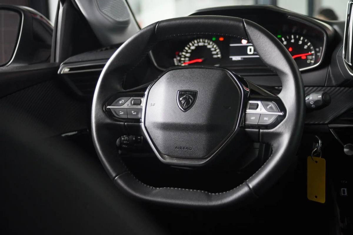 peugeot-208-2024-gasolina-1199cc