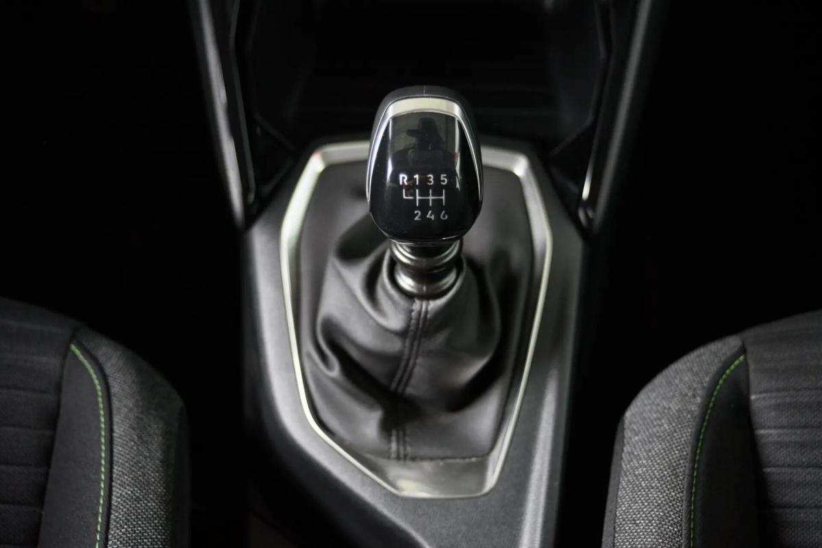 peugeot-208-2024-gasolina-1199cc