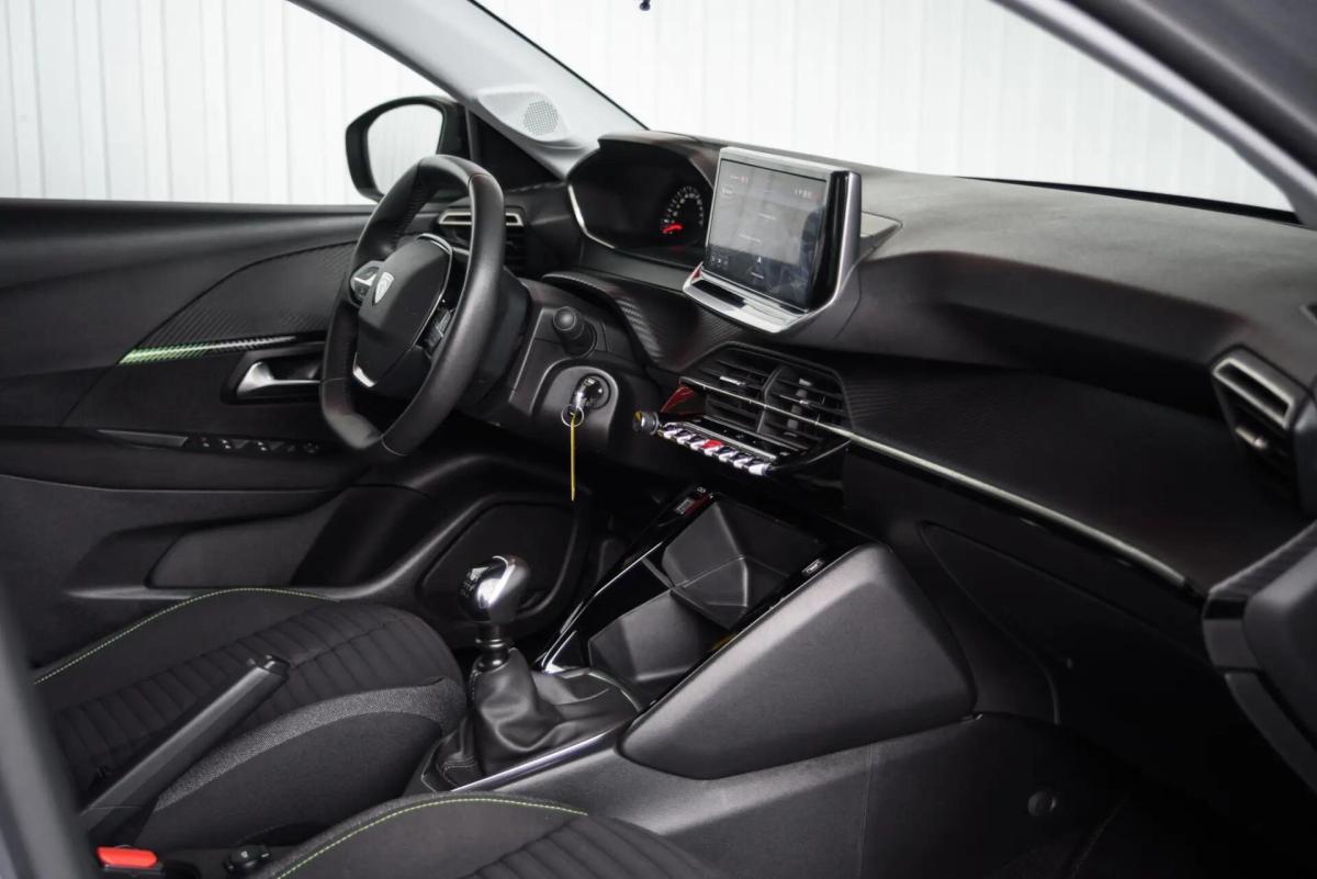 peugeot-208-2024-gasolina-1199cc
