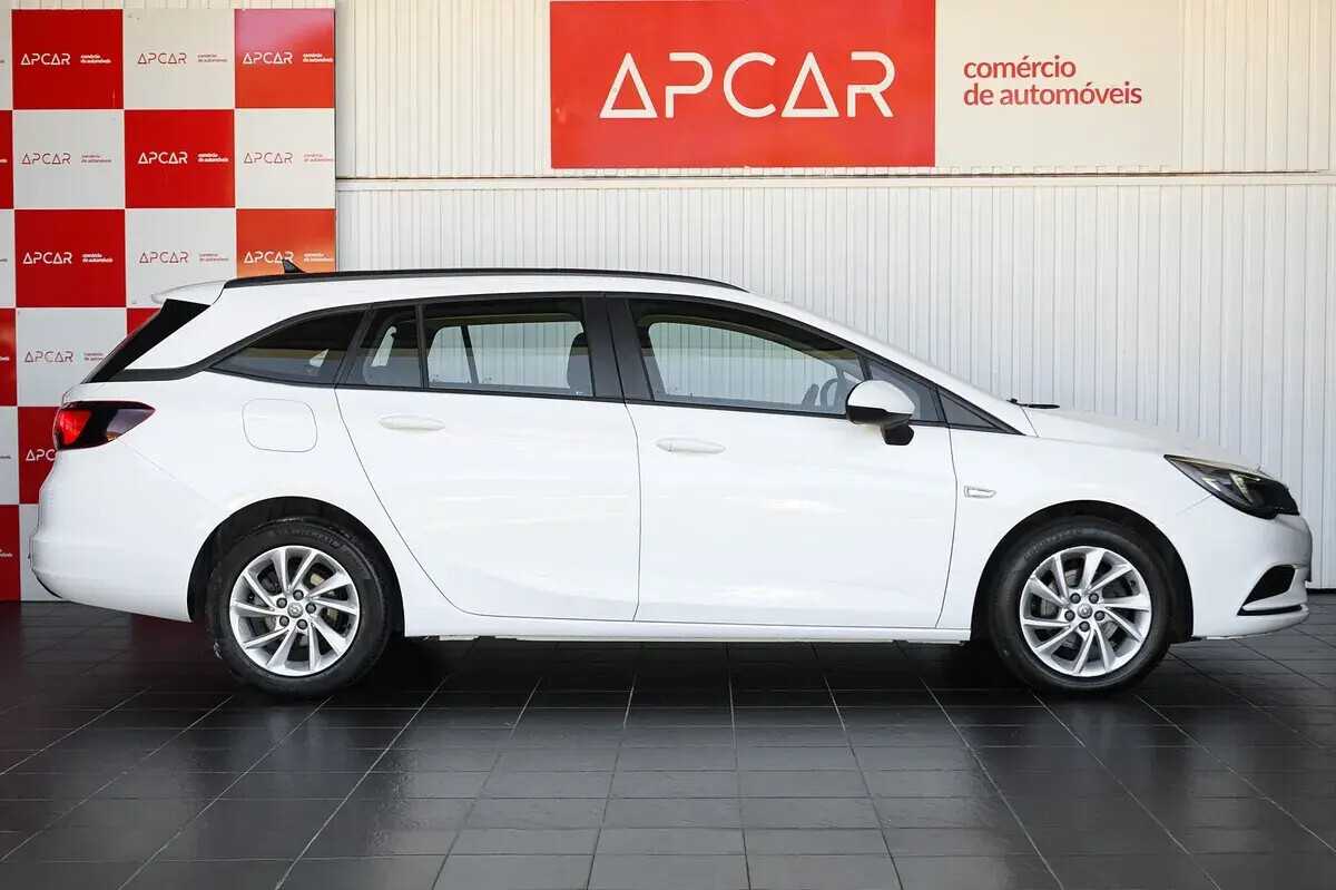 opel-astra-sport-tourer-2018-diesel-1598cc