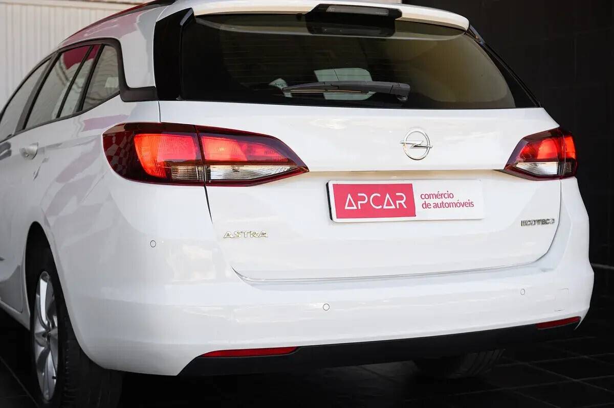 opel-astra-sport-tourer-2018-diesel-1598cc