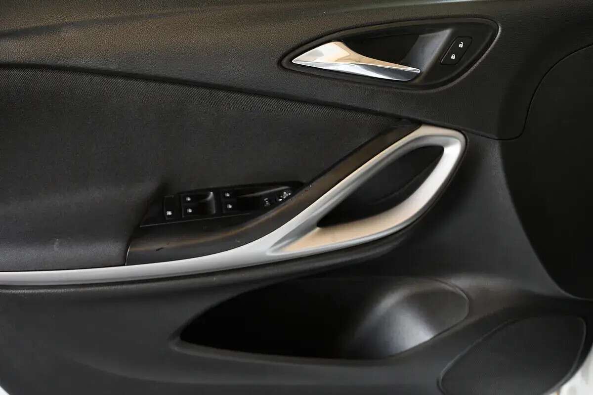 opel-astra-sport-tourer-2018-diesel-1598cc