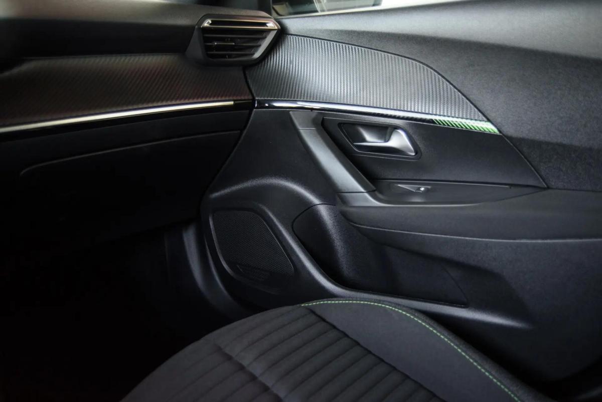 peugeot-2008-2024-gasolina-1199cc