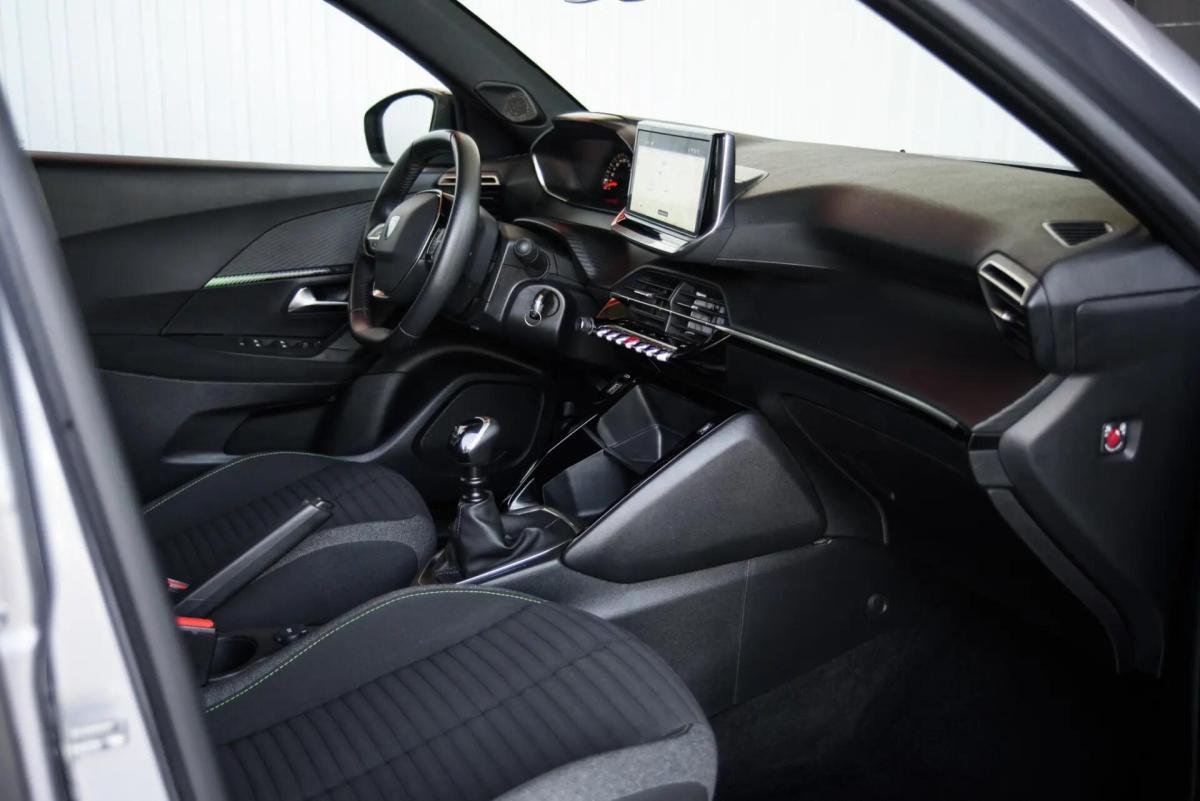 peugeot-2008-2024-gasolina-1199cc