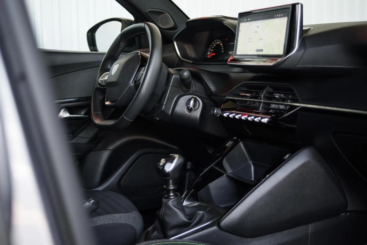 peugeot-2008-2024-gasolina-1199cc