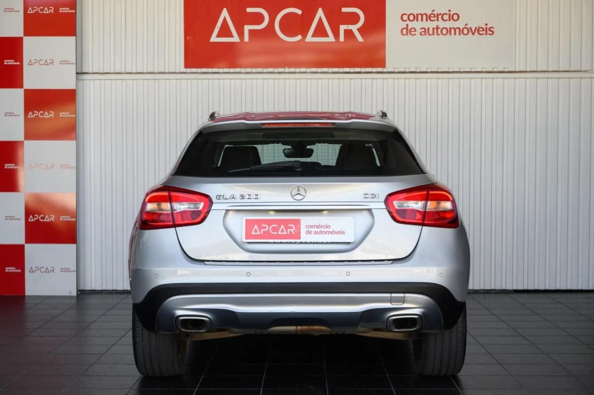 mercedes-benz-gla-200-cdi-2014-diesel-2143cc