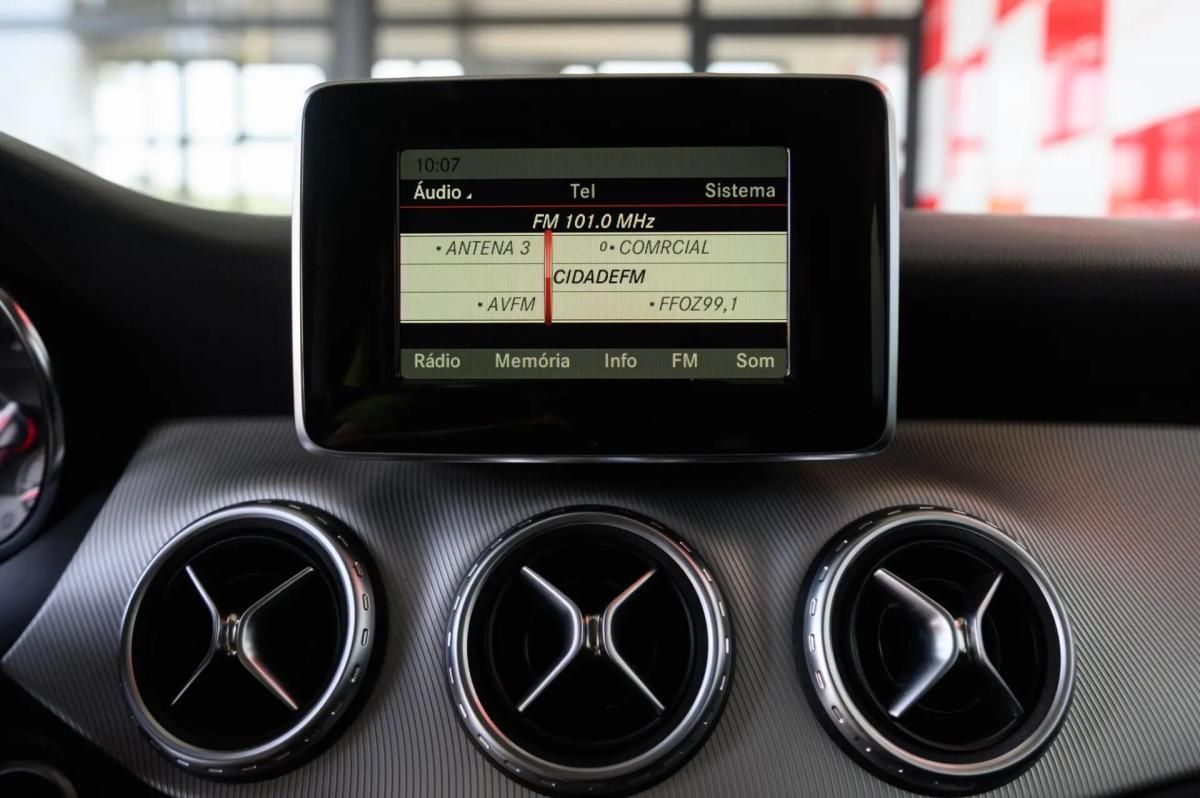 mercedes-benz-gla-200-cdi-2014-diesel-2143cc