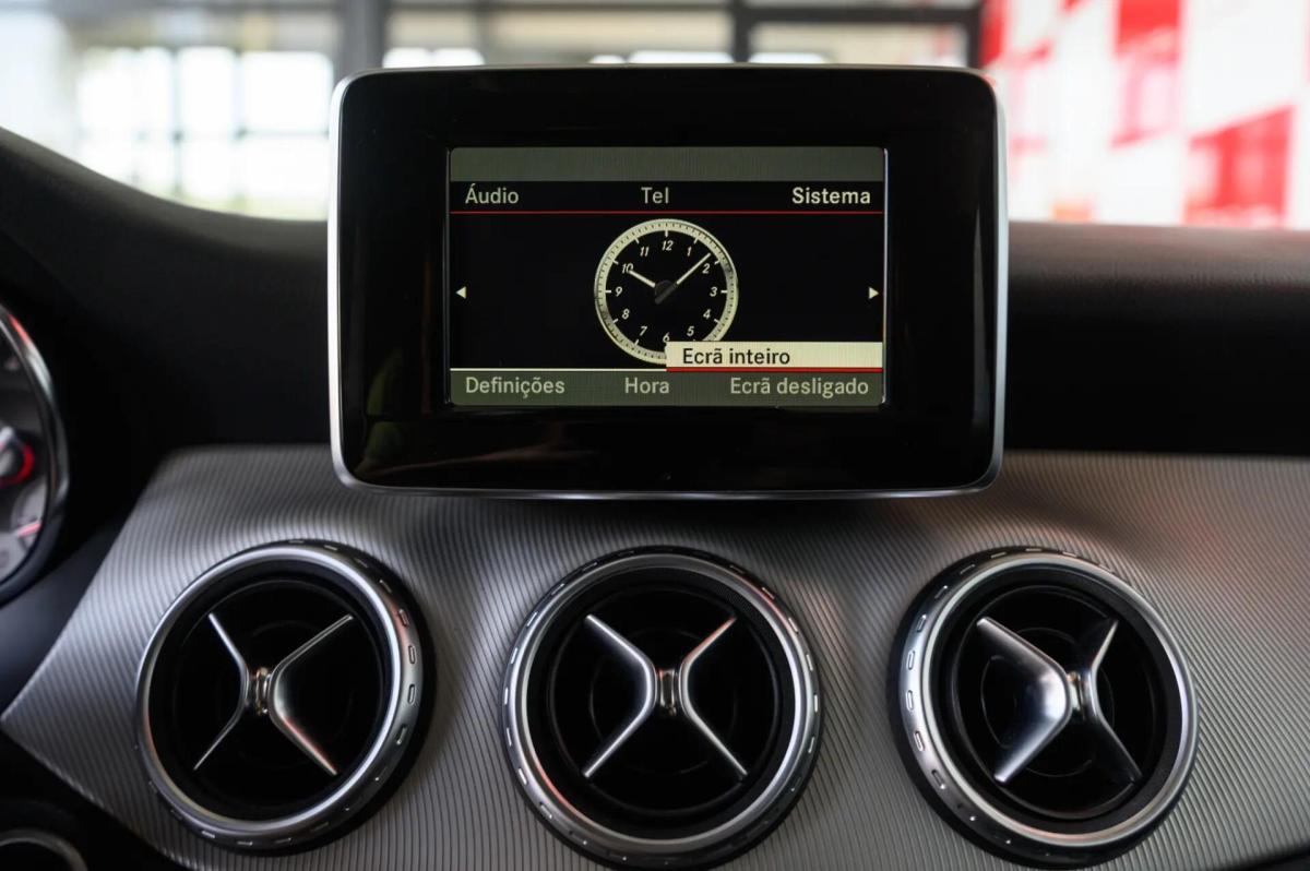 mercedes-benz-gla-200-cdi-2014-diesel-2143cc