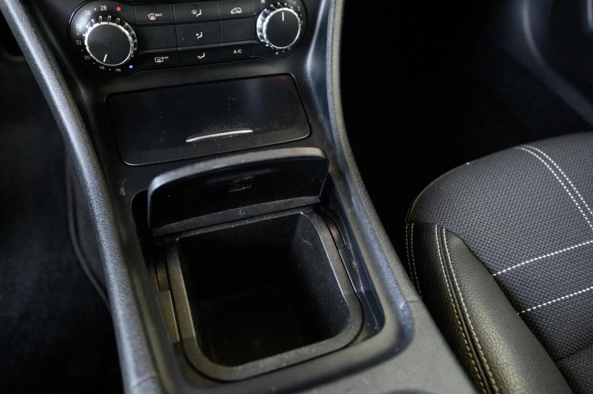 mercedes-benz-gla-200-cdi-2014-diesel-2143cc