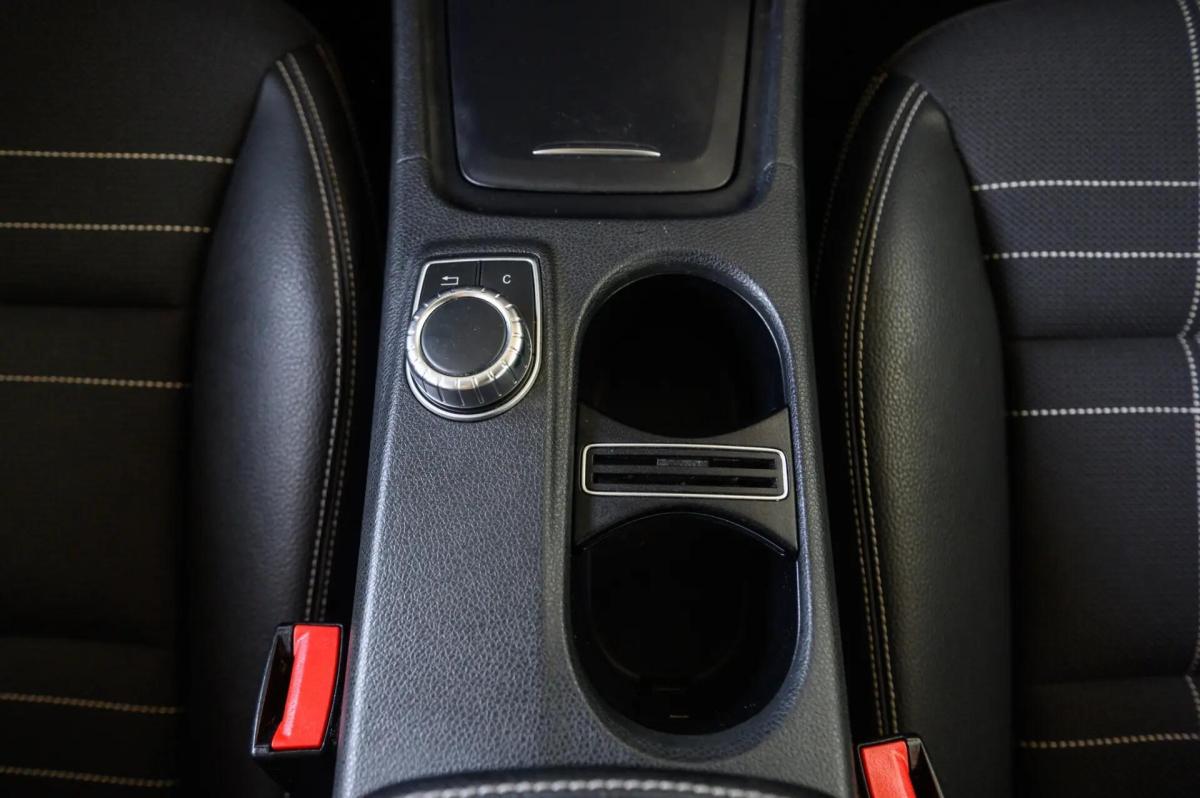mercedes-benz-gla-200-cdi-2014-diesel-2143cc
