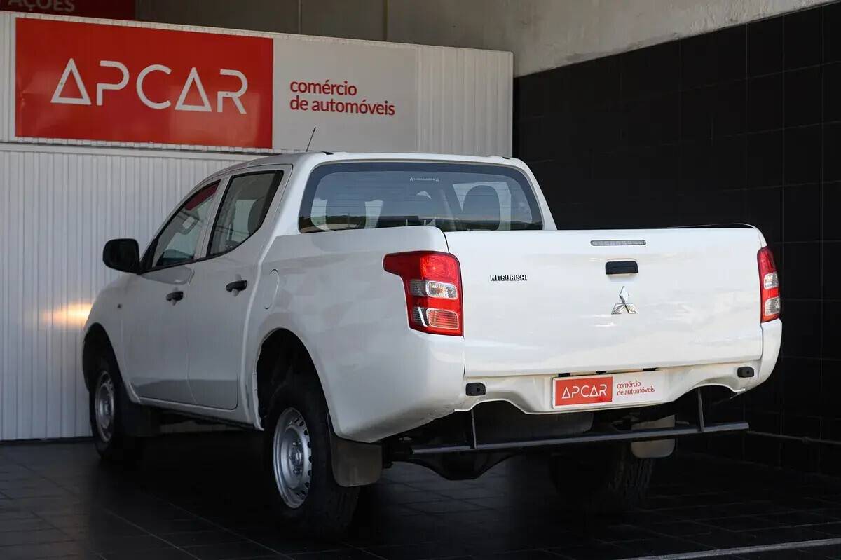 mitsubishi-l200-2018-diesel-2442cc