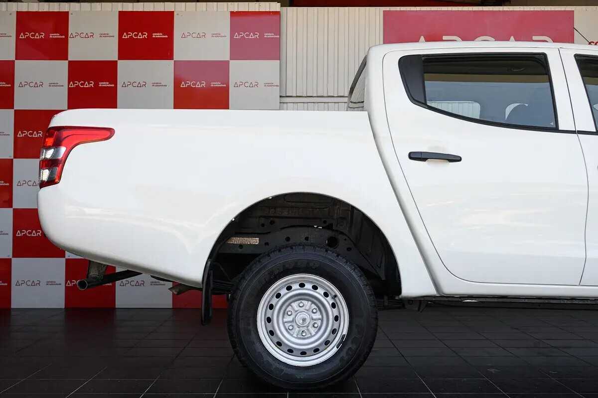 mitsubishi-l200-2018-diesel-2442cc