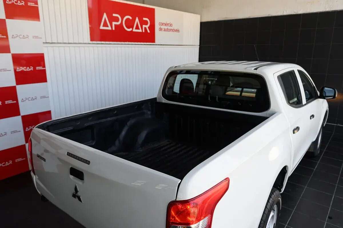 mitsubishi-l200-2018-diesel-2442cc