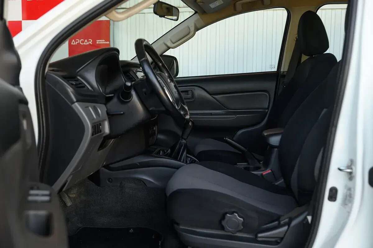 mitsubishi-l200-2018-diesel-2442cc