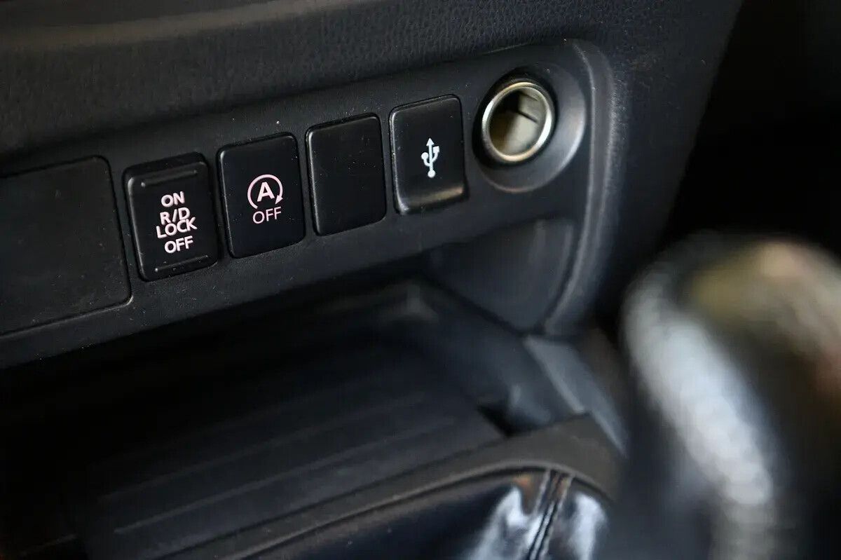 mitsubishi-l200-2018-diesel-2442cc