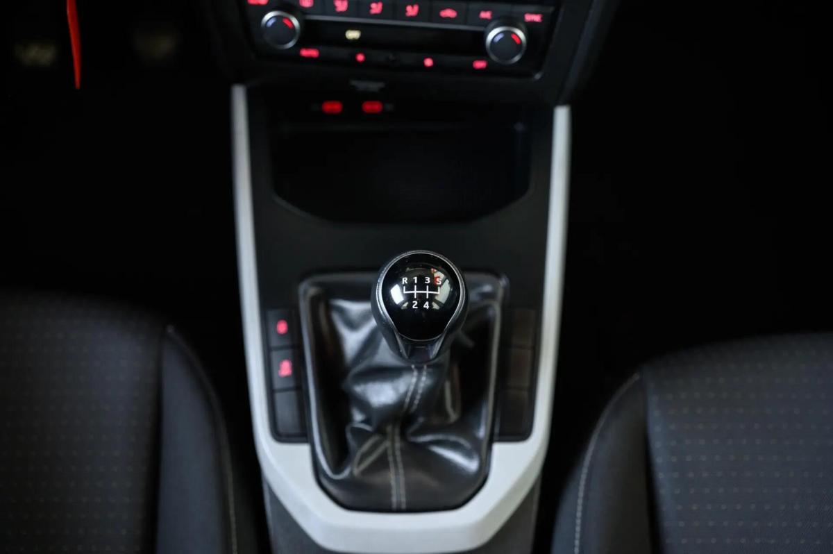 seat-arona-2024-gasolina-999cc