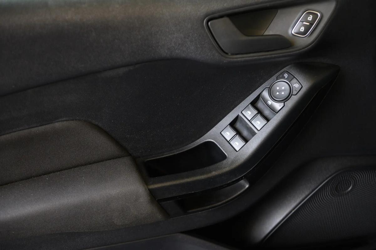 ford-fiesta-2023-gasolina-998cc