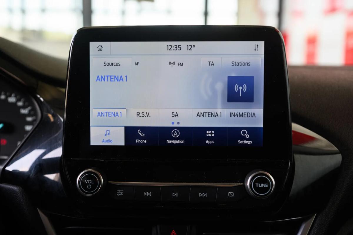 ford-fiesta-2023-gasolina-998cc