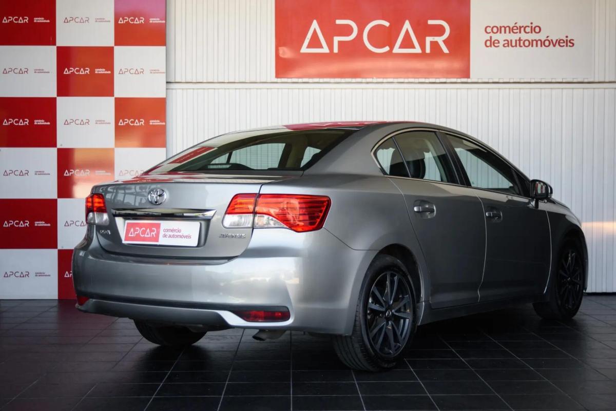 toyota-avensis-2012-diesel-1998cc
