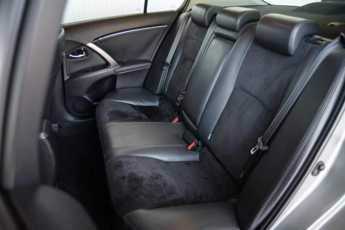 toyota-avensis-2012-diesel-1998cc