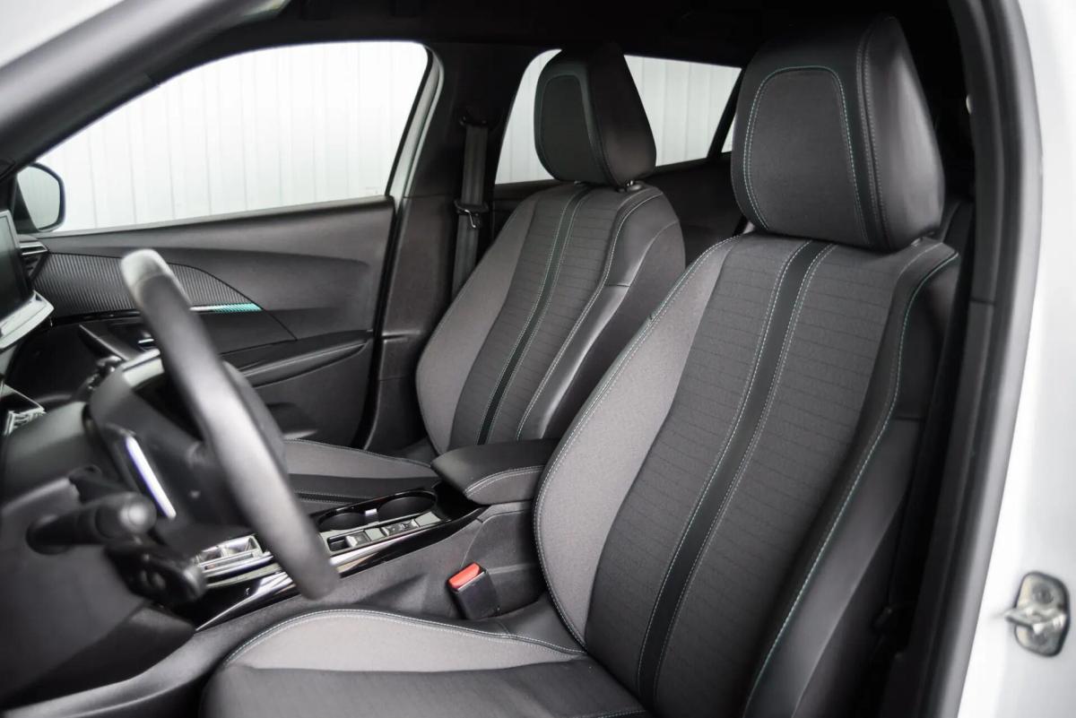 peugeot-2008-2023-gasolina-1199cc