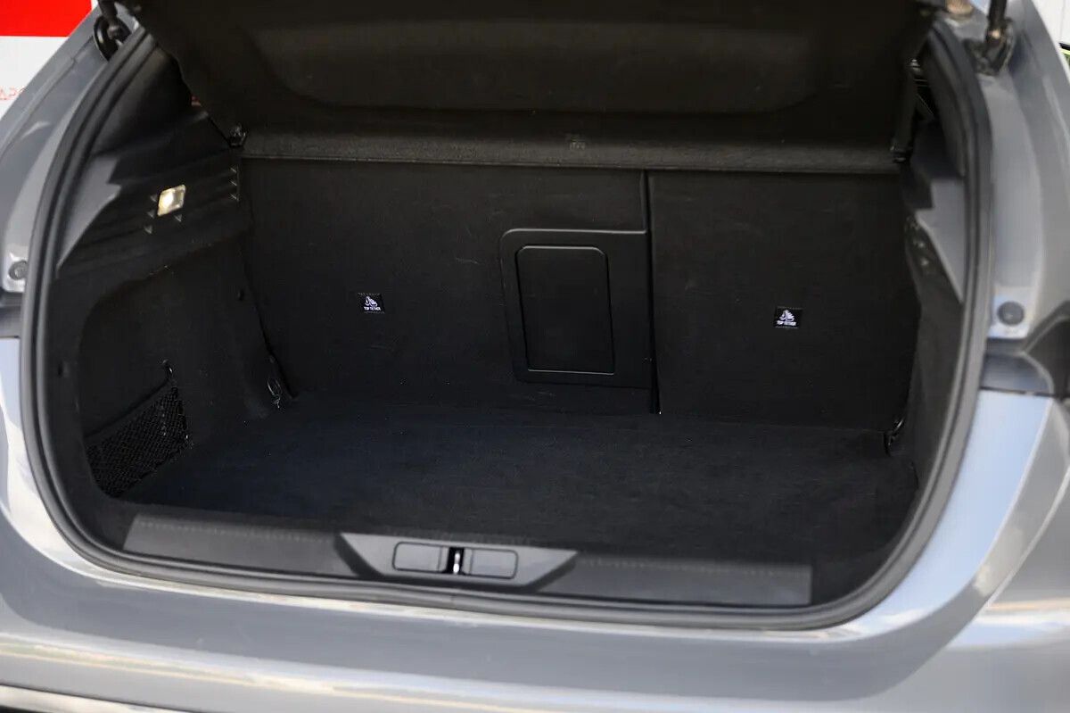 peugeot-308-2024-hibrido-a-gasolina-1598cc
