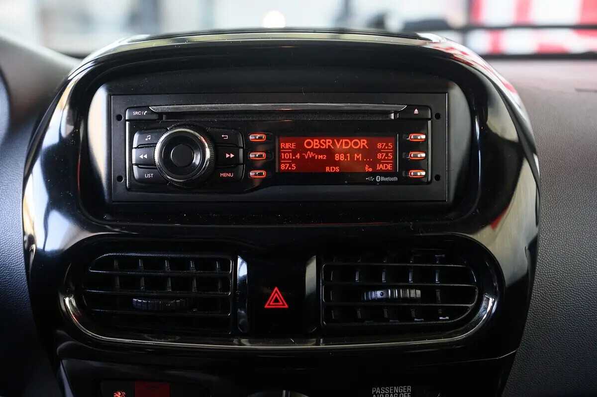 peugeot-ion-2016-eletrico-0cc