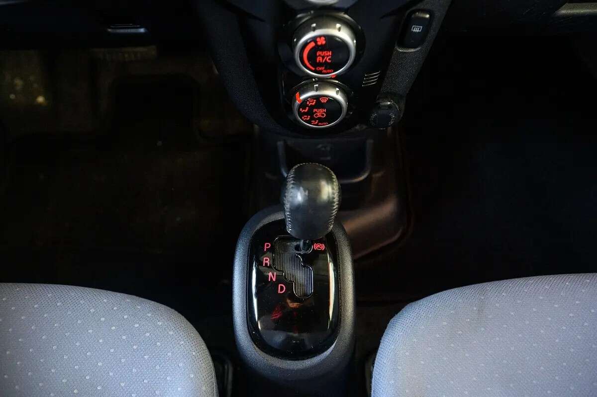 peugeot-ion-2016-eletrico-0cc