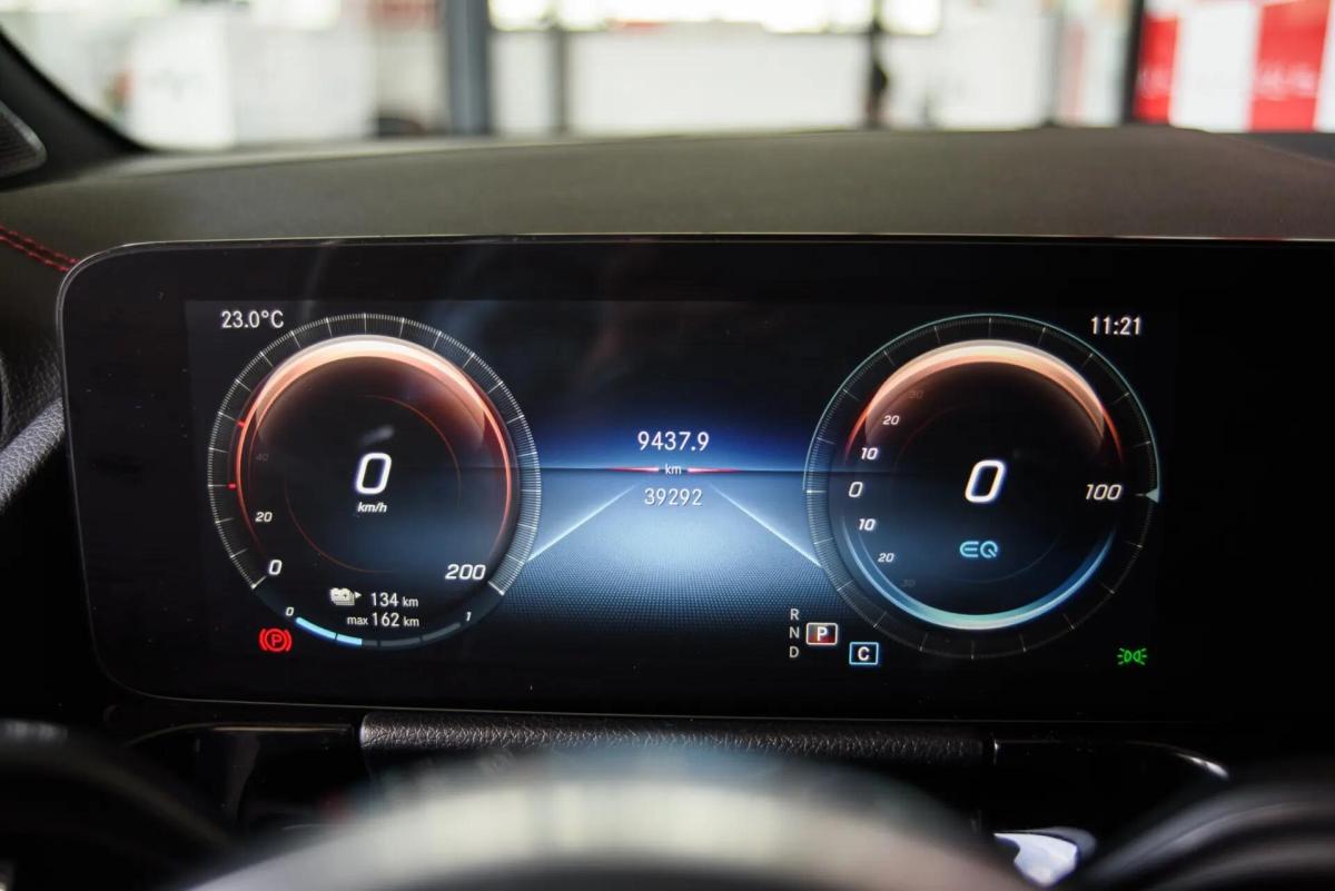 mercedes-benz-eqa-300-4matic-2022-eletrico-0cc