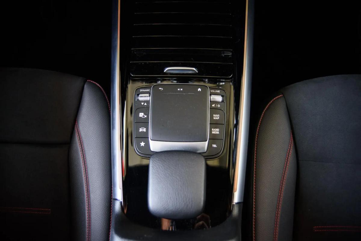 mercedes-benz-eqa-300-4matic-2022-eletrico-0cc