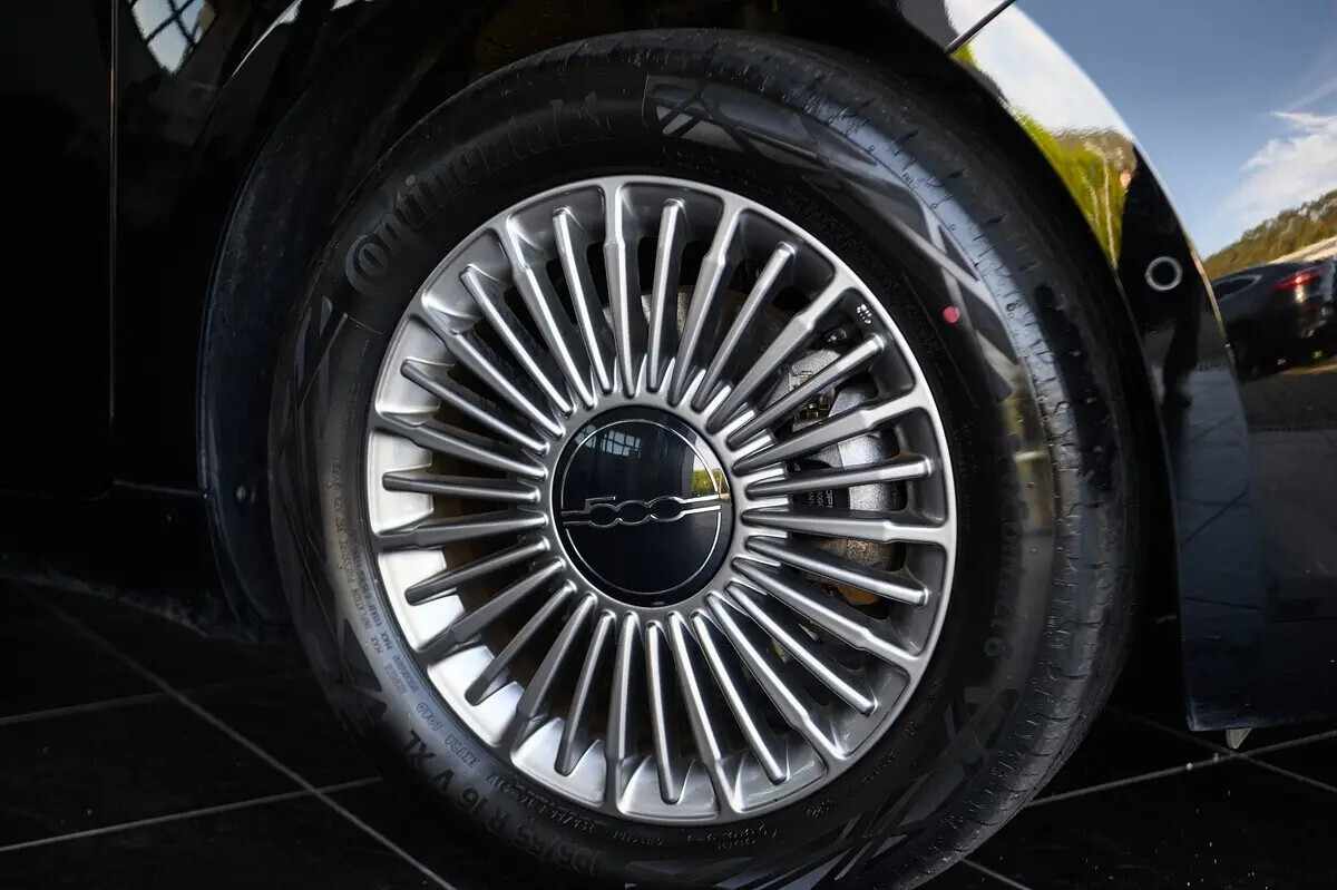 fiat-500e-2023-eletrico-0cc