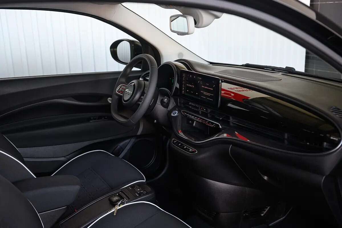 fiat-500e-2023-eletrico-0cc