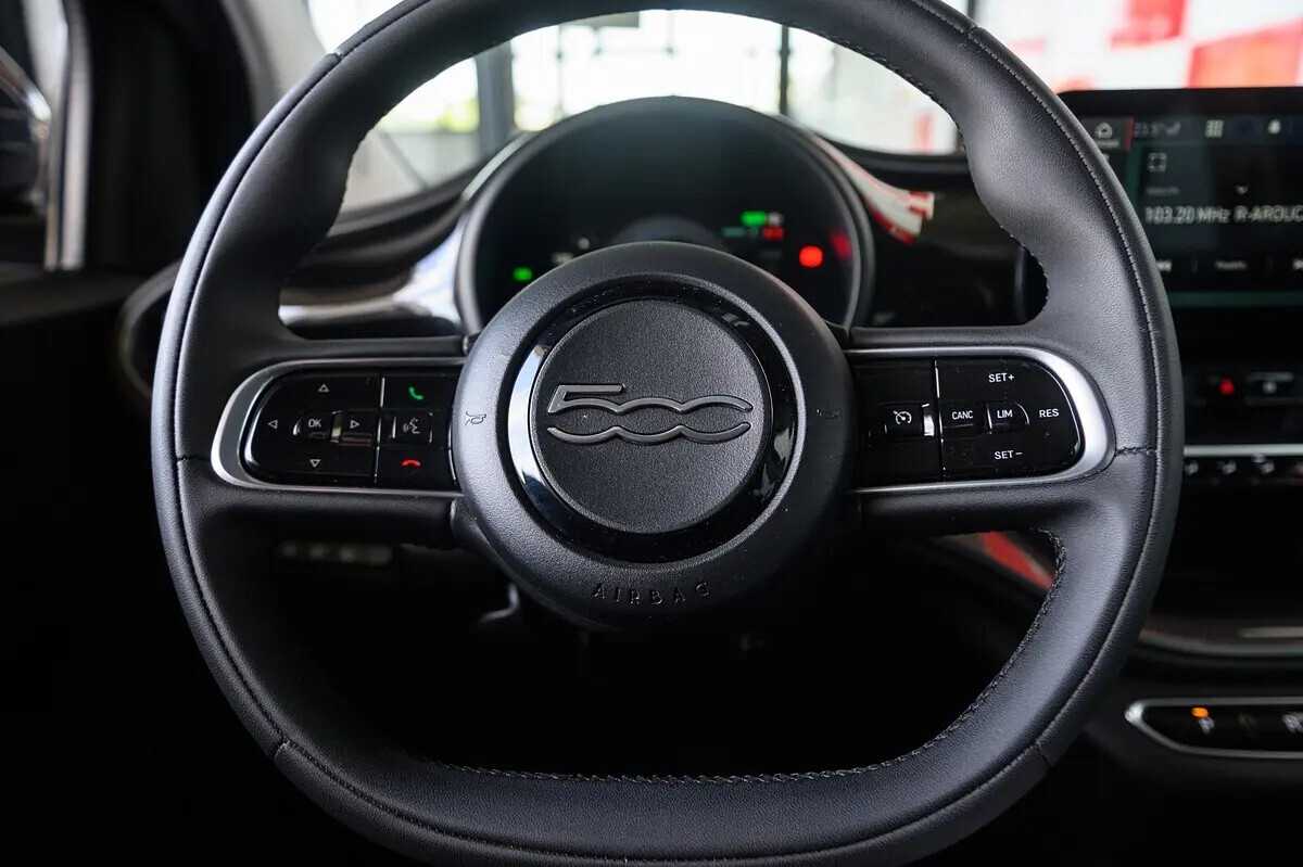 fiat-500e-2023-eletrico-0cc