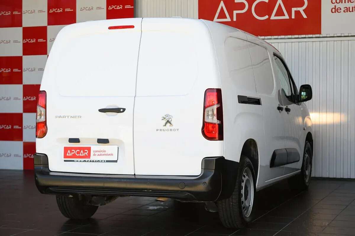 peugeot-partner-2023-diesel-1499cc