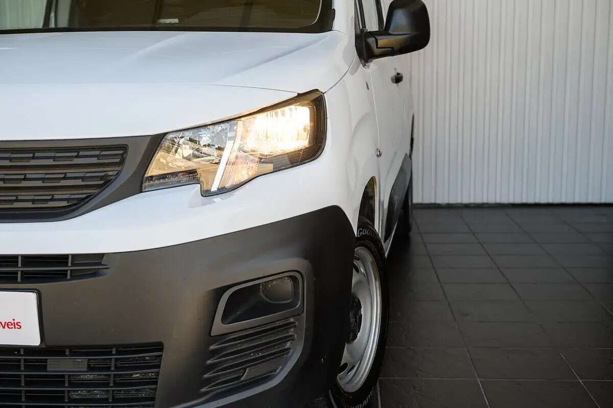 peugeot-partner-2023-diesel-1499cc