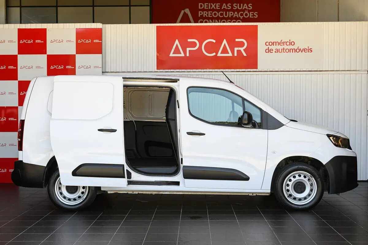 peugeot-partner-2023-diesel-1499cc