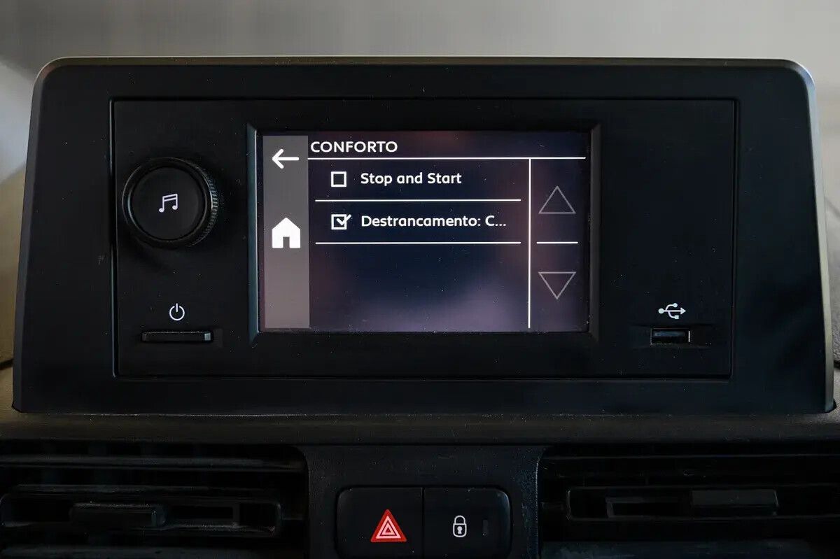 peugeot-partner-2023-diesel-1499cc