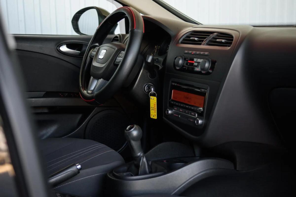seat-leon-2011-gasolina-1197cc